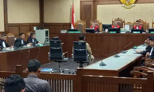Hakim bebaskan Tian Bahtiar, Iwakum ingatkan batas kritik dan obstruction of justice