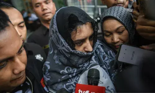 KPK tangkap Fadia Arafiq di SPKLU meski sempat kehilangan jejak KPK tangkap Fadia Arafiq di SPKLU meski sempat kehilangan jejak