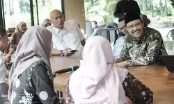 Gus Ipul tekankan pentingnya pemutakhiran DTSEN dan Sekolah Rakyat