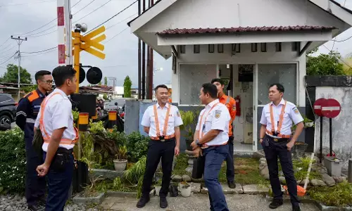 Jelang lebaran, Direktur Keselamatan dan Keamanan KAI tinjau jalur KA Padang – Pulau Air