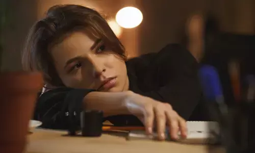 Kenapa gen-z sering overthinking di malam hari?