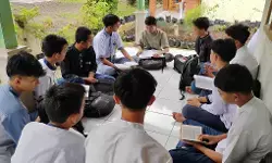 Puluhan siswa MA Daarul Uluun PUI Majalengka beri materi Tahsin Alquran di Pesantren Ramadhan