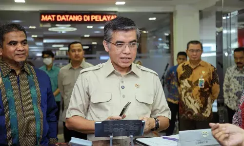 Menaker tekankan THR/BHR wajib dibayar sesuai regulasi