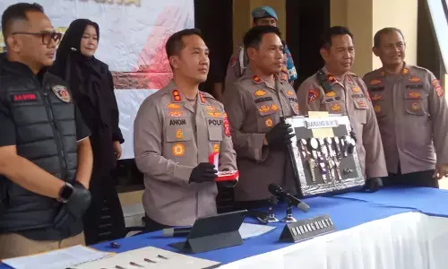 Polres Purwakarta tangkap sindikat pencurian rumah mewah lintas provinsi