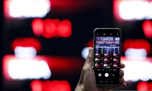 IHSG ditutup melemah, investor risk-off imbas konflik AS-Iran IHSG ditutup melemah, investor risk-off imbas konflik AS-Iran