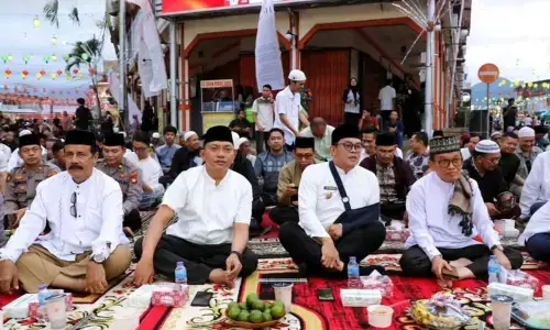 Warga Muslim dan non-Muslim di Singkawang bersatu dalam buka bersama