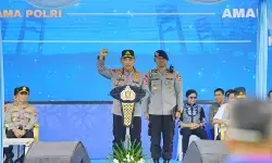 Kapolri instruksikan kapolda siapkan aplikasi “panic button” ojol Kapolri instruksikan kapolda siapkan aplikasi “panic button” ojol