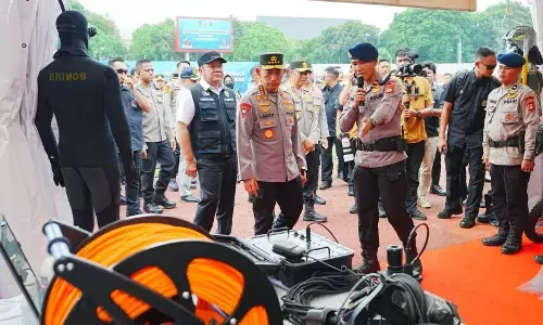 Kapolri cek kesiapan sarpras dan personel hadapi bencana jelang mudik Kapolri cek kesiapan sarpras dan personel hadapi bencana jelang mudik