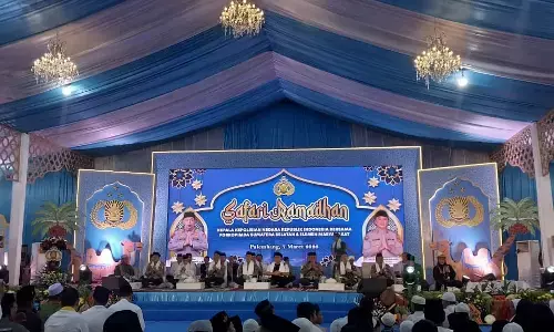 Kapolri Safari Ramadan di Polda Sumsel, serukan persatuan di tengah dinamika global