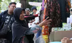 Ribuan warga memadati bazar murah Ramadhan di CFD Solo