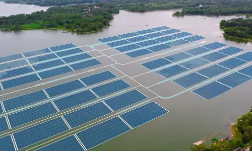 PLN kembangkan PLTS Terapung Karangkates 100 MW, ditargetkan beroperasi pada 2026