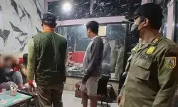 Satpol PP Kudus grebek tempat hiburan malam dan warung jual miras beroperasi di bulan Ramadan Satpol PP Kudus grebek tempat hiburan malam dan warung jual miras beroperasi di bulan Ramadan