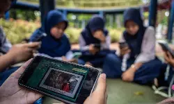 DPR minta Kemendikdasmen-Komdigi koordinasi soal pembatasan medsos