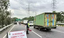 Polres Karawang imbau pengusaha angkutan patuhi pembatasan operasional