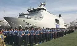 TNI AL berangkatkan pelajar dan mahasiswa untuk pesantren kilat di KRI TNI AL berangkatkan pelajar dan mahasiswa untuk pesantren kilat di KRI