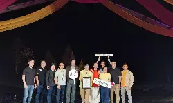 Live podcast 13 jam nonstop dari dalam bus tanpa putus, IOH pecahkan rekor MURI