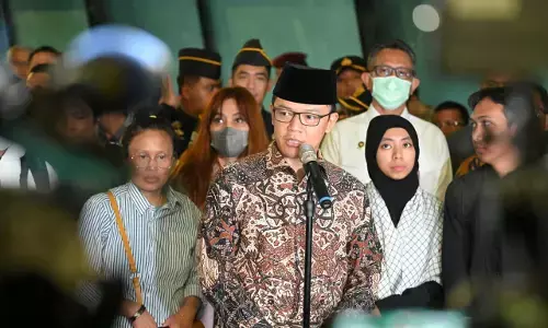 Pemerintah Indonesia telah berhasil mengevakuasi 32 WNI dari Iran