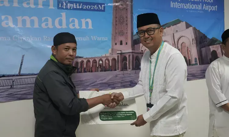 PT AP Indonesia KC Bandar Udara Internasional Syamsudin Noor salurkan bantuan TJSL