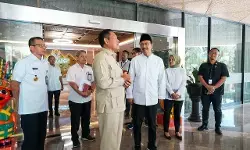 Mensos dan Wamenhan bahas transisi pengelolaan Taman Makam Pahlawan Mensos dan Wamenhan bahas transisi pengelolaan Taman Makam Pahlawan