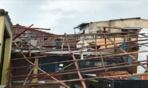 BPBD: 242 rumah rusak diterjang angin puting beliung di Cirebon