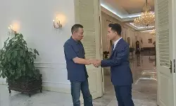 Rismon akui penelitian buku Jokowis White Paper dan Gibrans End Game tidak lengkap