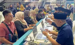 Menengok antusias warga tukar uang baru untuk amplop lebaran Menengok antusias warga tukar uang baru untuk amplop lebaran