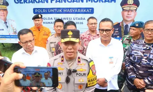 Polda Sulut dan Bulog gelar Gerakan Pangan Murah jelang Idul Fitri Polda Sulut dan Bulog gelar Gerakan Pangan Murah jelang Idul Fitri