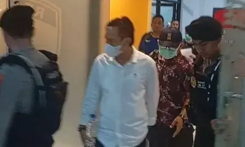 Kasus OTT Bupati Cilacap, KPK bawa 13 orang ke Jakarta