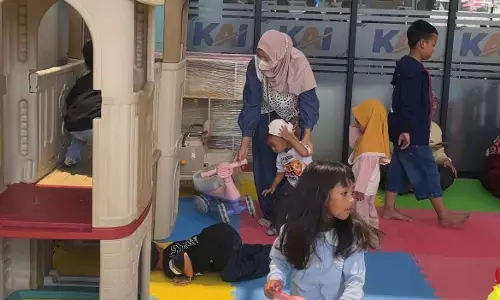 Mudik dari Stasiun Pasar Senen kini lebih nyaman, ada Taman Anak hingga Pojok Baca