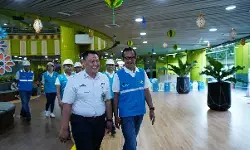 PLN pantau pasokan listrik di Stasiun Gambir jelang mudik lebaran PLN pantau pasokan listrik di Stasiun Gambir jelang mudik lebaran