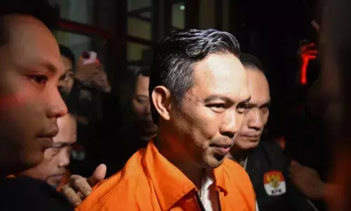KPK sebut THR Bupati Cilacap juga untuk polisi dan jaksa