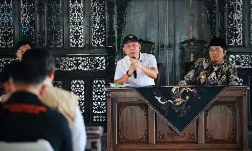 Kemensos serahkan santunan korban longsor Banjarnegara, total Rp440 juta Kemensos serahkan santunan korban longsor Banjarnegara, total Rp440 juta