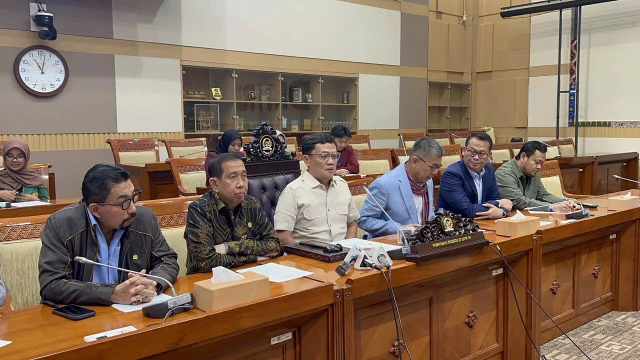 DPR minta publik hati-hati sebarkan Foto AI pelaku penyiraman air keras aktivis KontraS DPR minta publik hati-hati sebarkan Foto AI pelaku penyiraman air keras aktivis KontraS