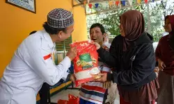 BAZNAS RI salurkan zakat fitrah kepada kelompok difabel dan dhuafa di Rawa Buaya