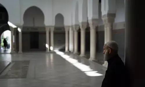 Mengapa sebagian Masjid terasa lebih sepi di akhir Ramadan?