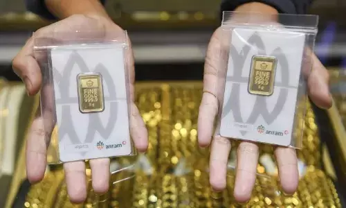 Harga emas Antam Senin ini turun Rp5.000 ke angka Rp2,992 juta/gr