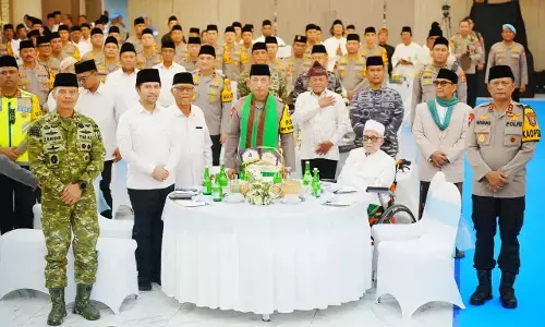 Safari Ramadhan di Jatim, Kapolri ajak seluruh elemen bersatu jaga kamtibmas Safari Ramadhan di Jatim, Kapolri ajak seluruh elemen bersatu jaga kamtibmas