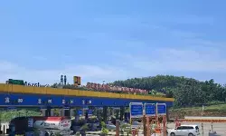 Trafik mudik masuk Tol Kalikangkung Semarang capai 1.300 kendaraan/jam Trafik mudik masuk Tol Kalikangkung Semarang capai 1.300 kendaraan/jam