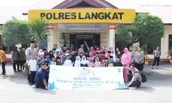 Polres Langkat ajak puluhan anak yatim belanja baju lebaran