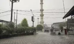 BMKG ingatkan potensi hujan sangat lebat di sejumlah wilayah pada Rabu