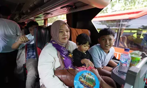 AQUA Dukung Mudik Gratis Pemprov Jateng, Lepas Keberangkatan Ribuan Pemudik