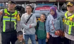 Kisah haru di jalur mudik, Sulaiman dan keluarga dibantu polisi bertemu sang adik setelah 13 tahun