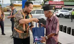 KAI Divre II Sumbar sebar Berkah Ramadhan melalui takjil dan pesan keselamatan KAI Divre II Sumbar sebar Berkah Ramadhan melalui takjil dan pesan keselamatan