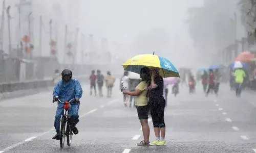 BMKG: Sejumlah wilayah berpotensi hujan lebat disertai petir