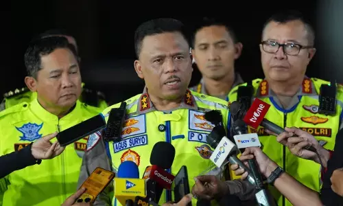 Kakorlantas : Puncak arus mudik diprediksi Rabu malam, 250 ribu kendaraan melintas Kakorlantas : Puncak arus mudik diprediksi Rabu malam, 250 ribu kendaraan melintas