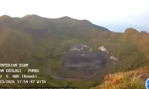 Badan Geologi berharap masyarakat tak masuk radius bahaya Gunung Awu