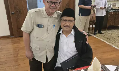 Sekjen PBNU Gus Ipul beri ucapan khusus Lebaran ke Sekum Muhammadiyah Prof Mukti Sekjen PBNU Gus Ipul beri ucapan khusus Lebaran ke Sekum Muhammadiyah Prof Mukti