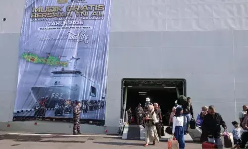 TNI AL berhasil antar pemudik ke Surabaya dengan kapal perang