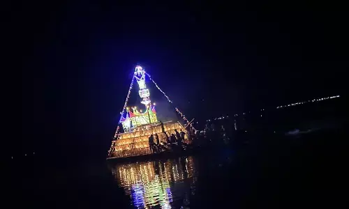 Festival rakik-rakik di Maninjau digelar sebagai obat pascabencana Festival rakik-rakik di Maninjau digelar sebagai obat pascabencana