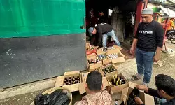 Polresta Cirebon sita 1.892 botol miras jaga kondusivitas saat Lebaran Polresta Cirebon sita 1.892 botol miras jaga kondusivitas saat Lebaran